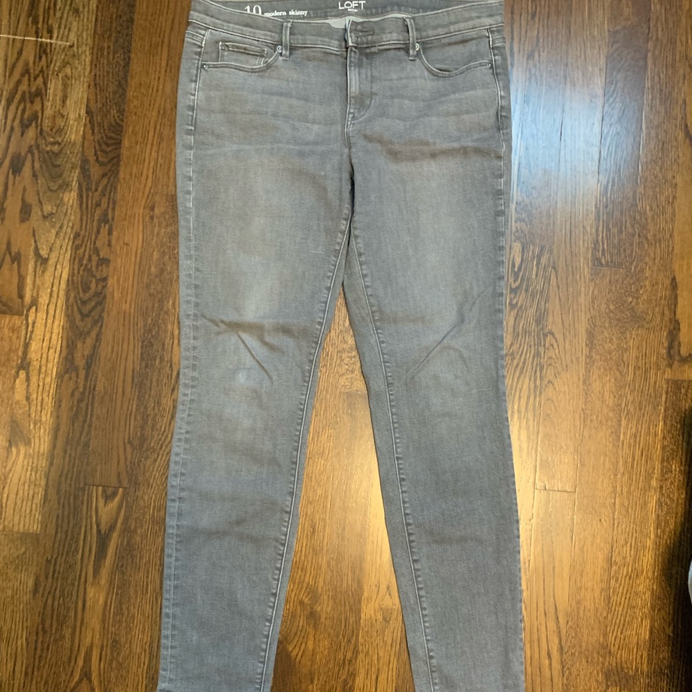 Loft gray skinny jeans